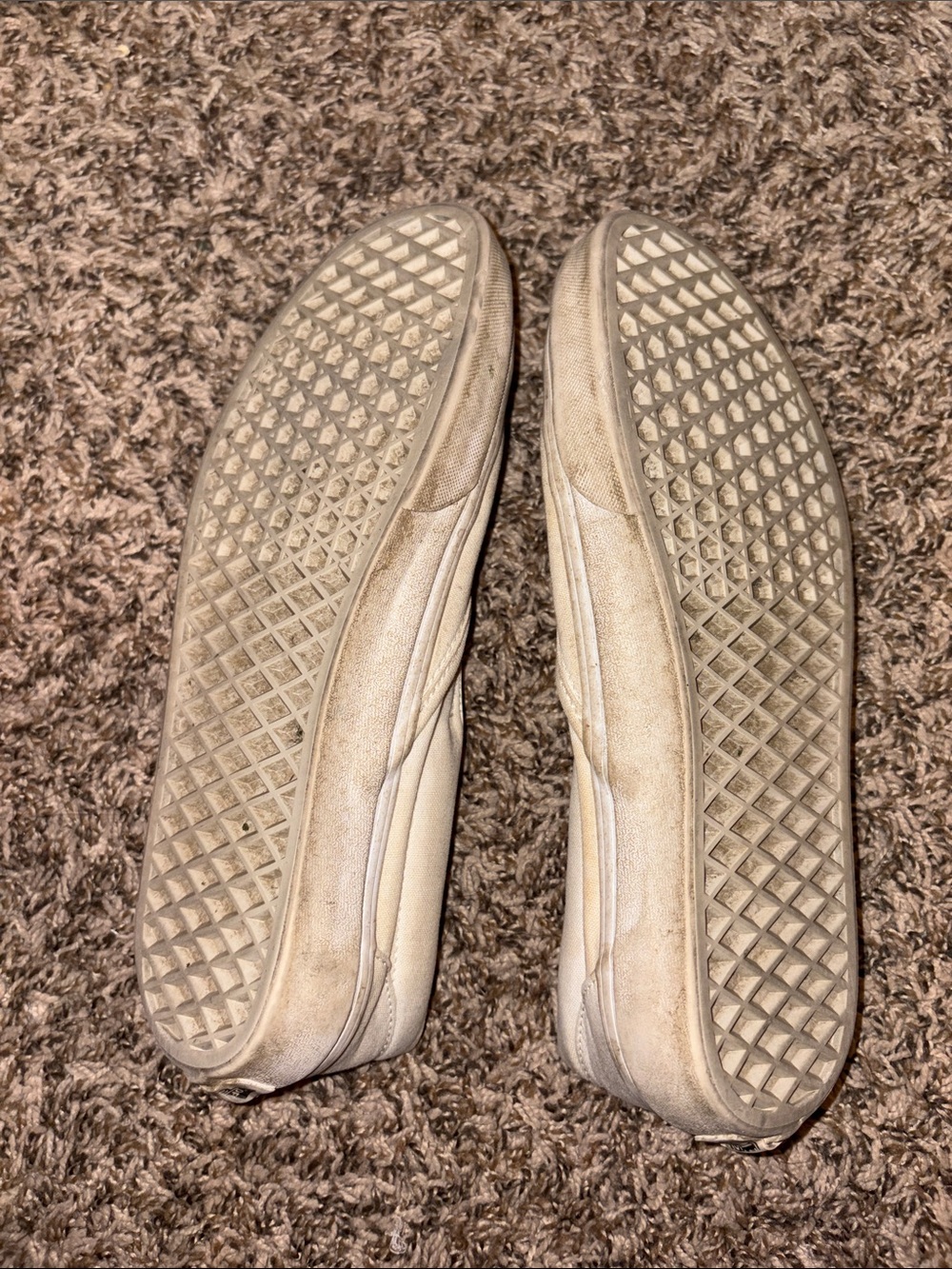 Vans Slip-On Canvas Sneakers in White - Picture 2 of 6
